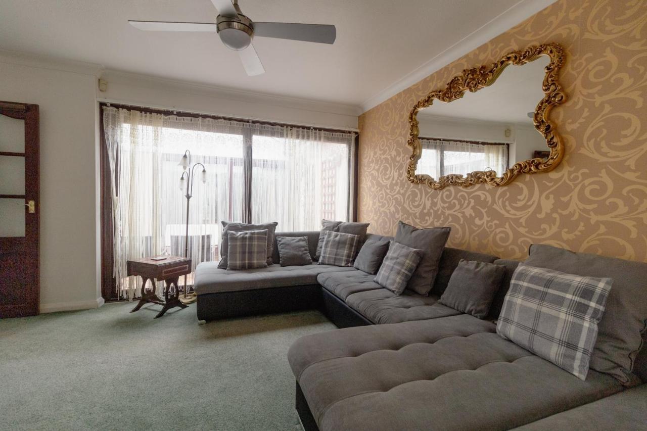 Palm Bay'S Luxury Bungalow - Self Check In & Parking Villa Margate Exterior foto